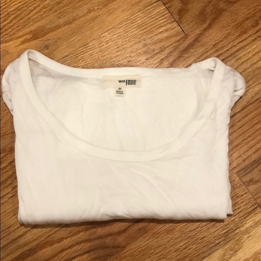 Aritzia T-shirt